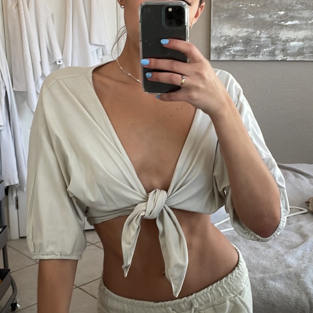 BP Tie crop top
